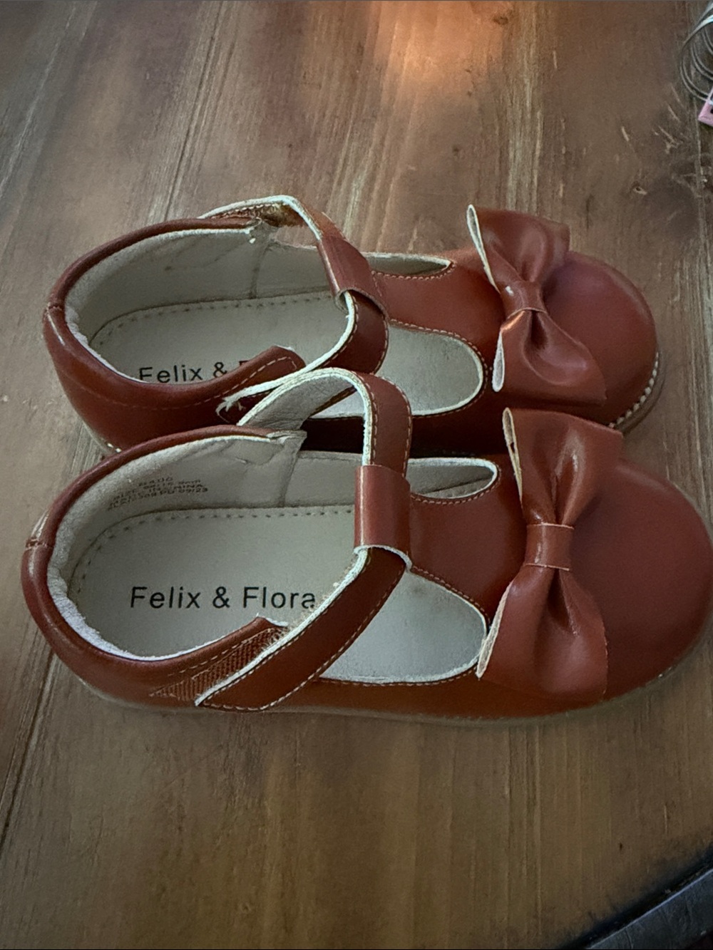 Girls' T-Strap Dress Shoes with Bow,brown and tan,Felix and flora size 9 - Picture 2 of 5